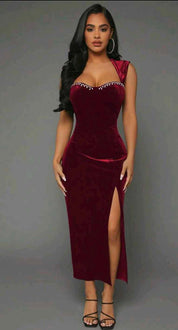 Sweetheart Jeweled Maroon Fitted Velvet Maxi Length Formal Dress