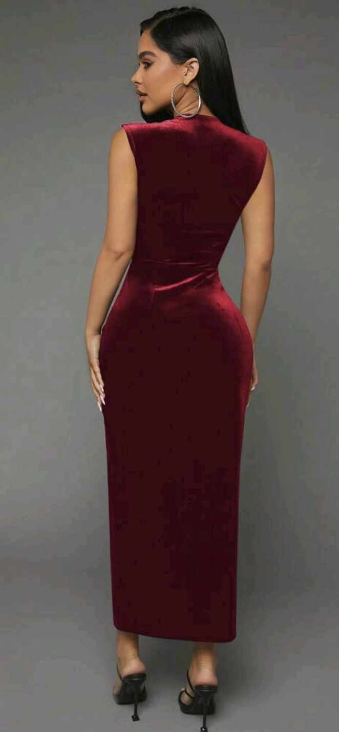 Sweetheart Jeweled Maroon Fitted Velvet Maxi Length Formal Dress