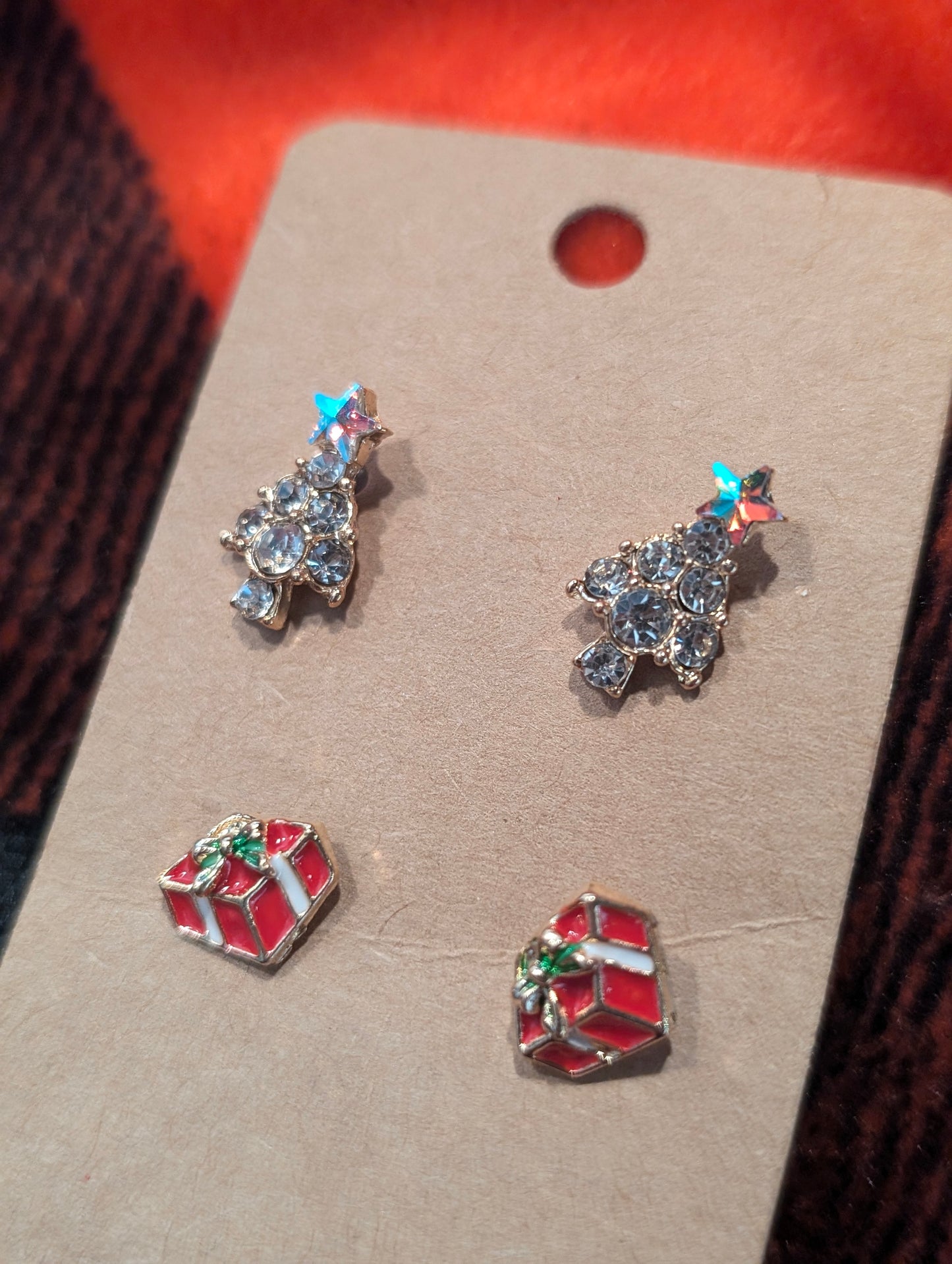 2 Pair Christmas Earings Tree and Present