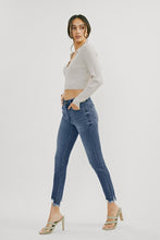 Load image into Gallery viewer, Kancan High Rise Medium Stone Wash Skinny Jeans