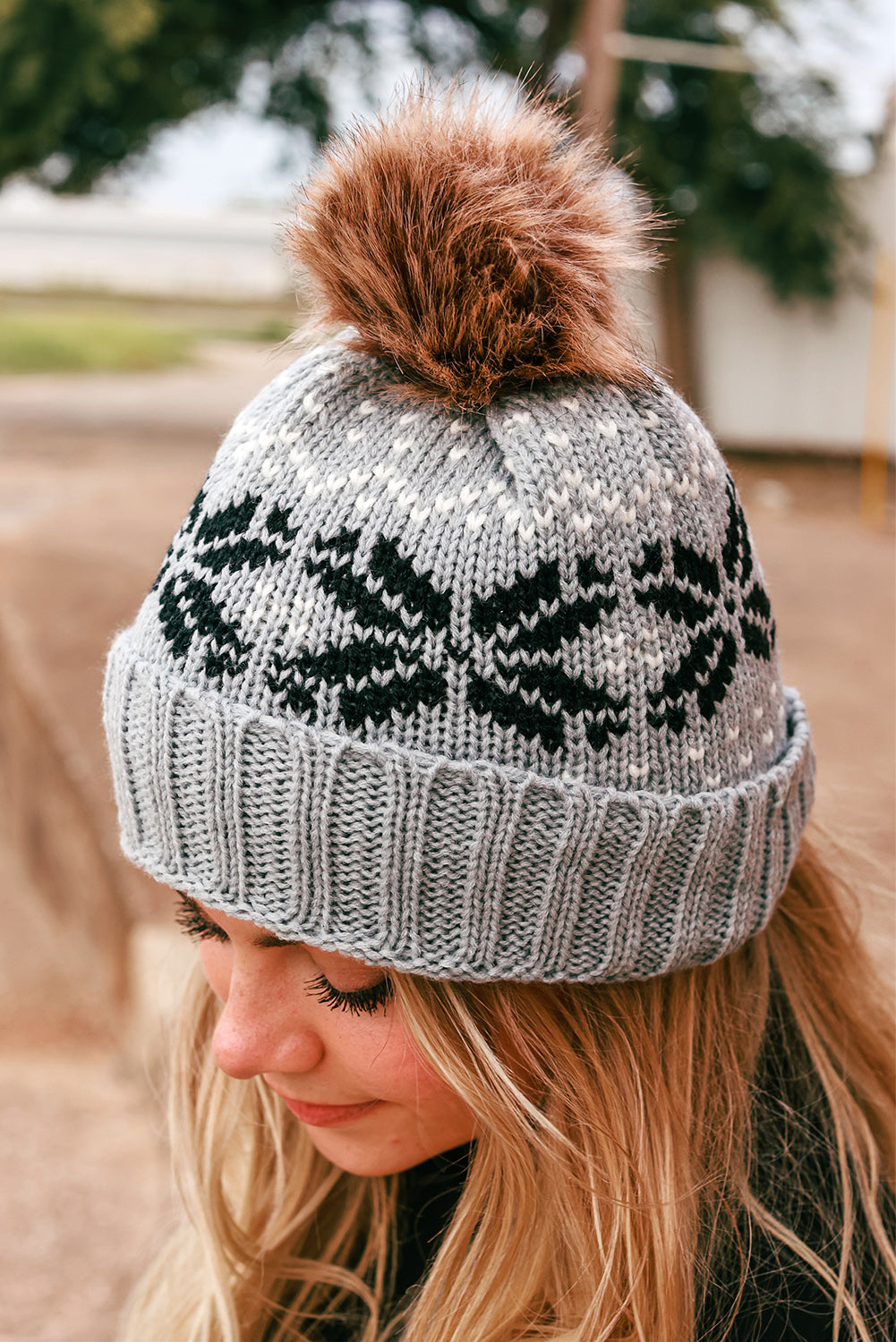 Gray big snowflake wool BEANIE